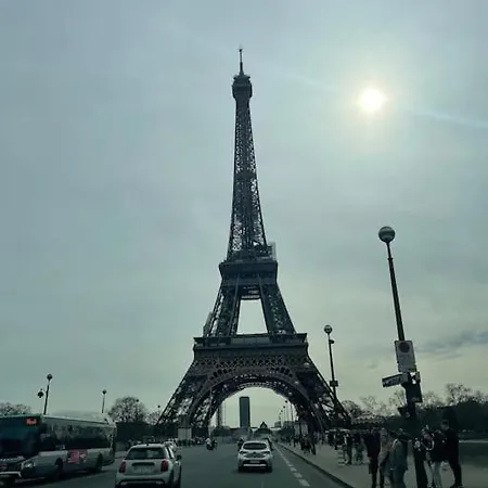 Agreable Et Bien Situe - Close Eiffel Tower *