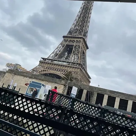 Agreable Et Bien Situe - Close Eiffel Tower *